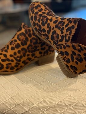 Bella Marie Leopard Print Ankle Booties - Brown & Black
